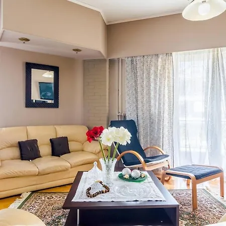Classy 2 Bedroom In Nea Smyrni